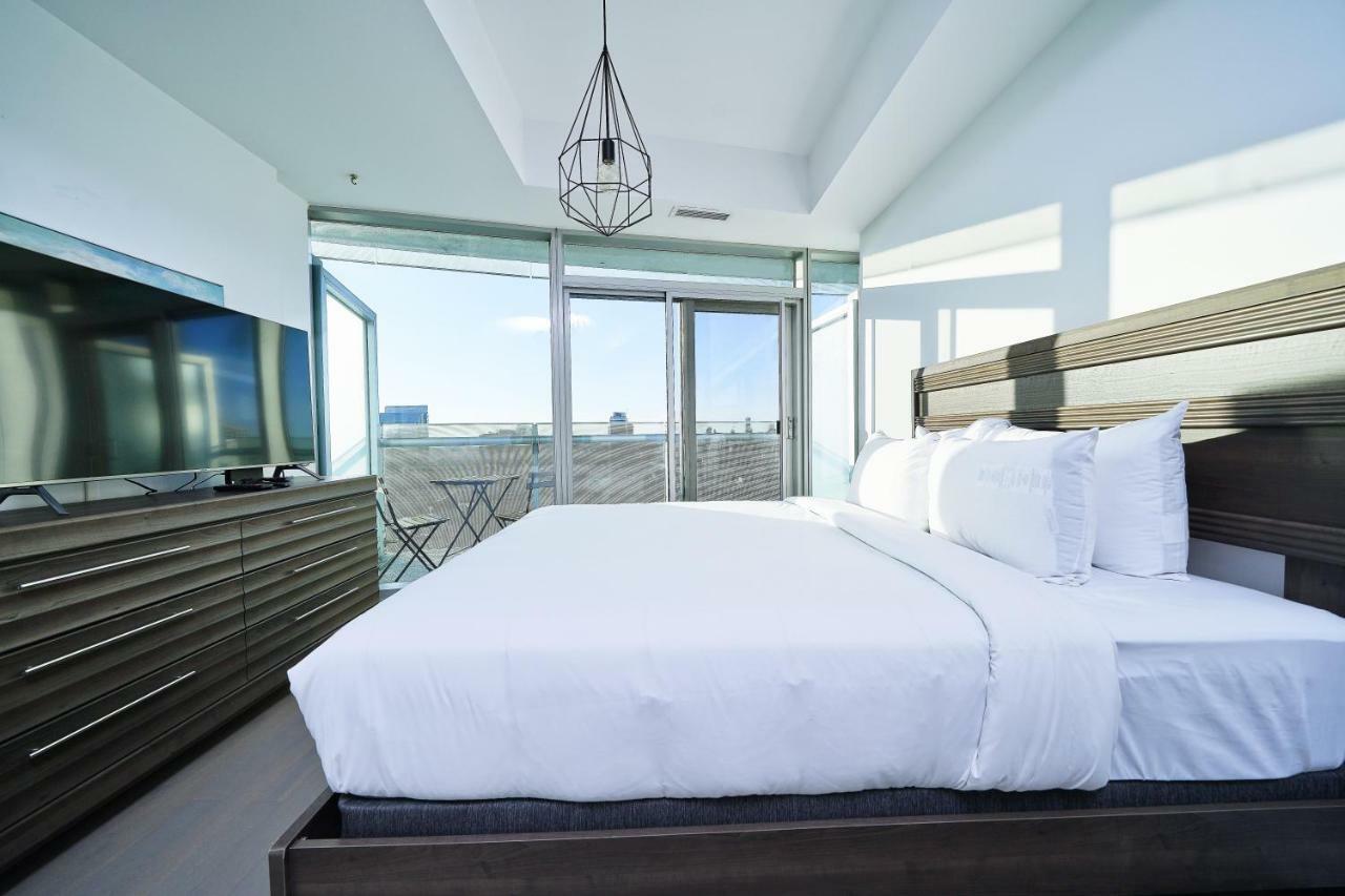 The York Boutique Suites Toronto Bagian luar foto